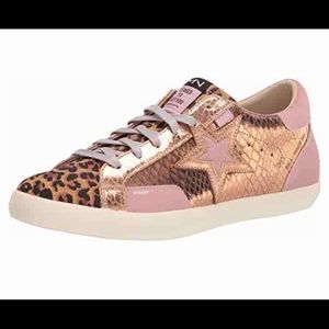 Mark Nason Womens Stellar Winnie Sneaker